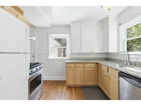 6704 SE 22nd Avenue Portland OR 97202