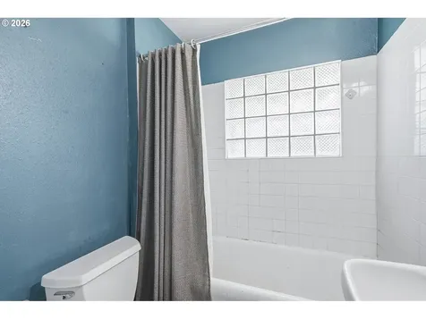 6704 SE 22nd Avenue Portland OR 97202