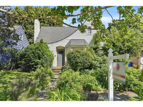 6704 SE 22nd Avenue Portland OR 97202