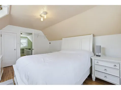 6704 SE 22nd Avenue Portland OR 97202