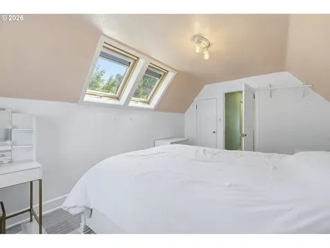 6704 SE 22nd Avenue Portland OR 97202