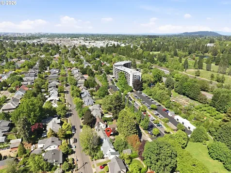 6704 SE 22nd Avenue Portland OR 97202