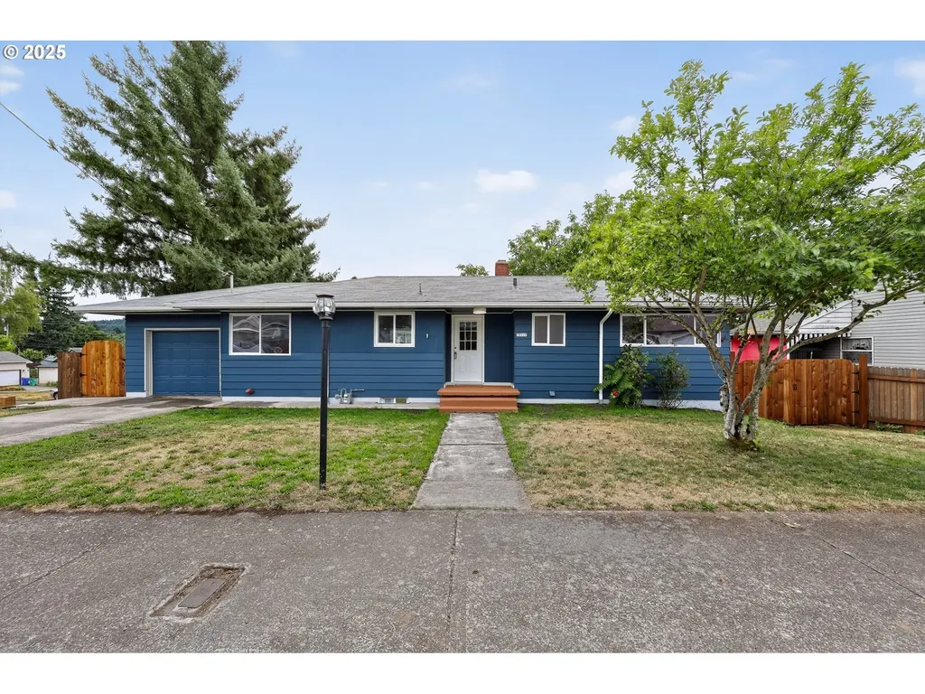 10026 SE Insley Street Portland OR 97266