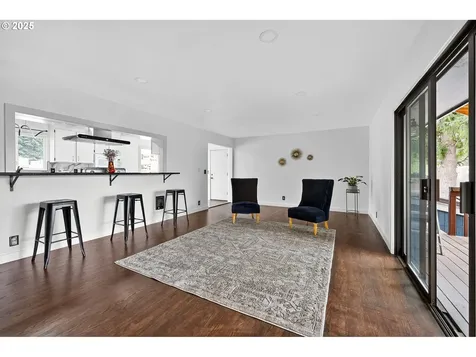 10026 SE Insley Street Portland OR 97266