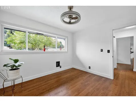 10026 SE Insley Street Portland OR 97266