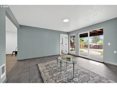 10026 SE Insley Street Portland OR 97266