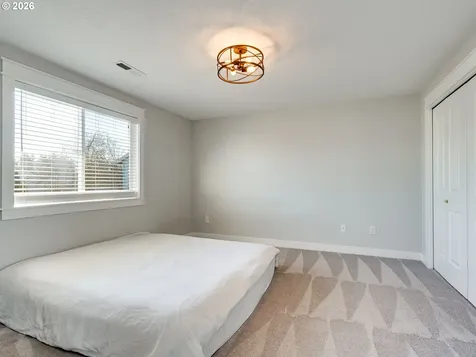 8703 NE 156th Avenue Vancouver WA 98682