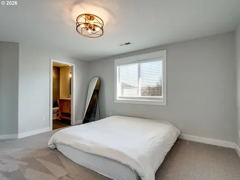 8703 NE 156th Avenue Vancouver WA 98682