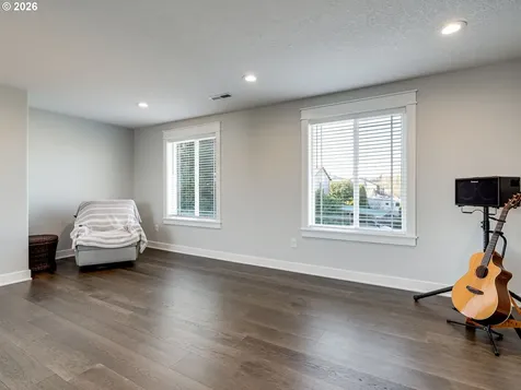 8703 NE 156th Avenue Vancouver WA 98682