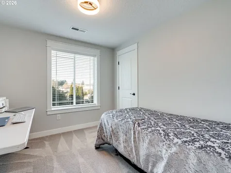 8703 NE 156th Avenue Vancouver WA 98682