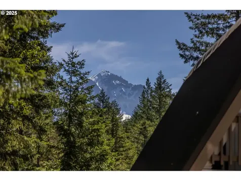 75054 E Cold Springs Road Rhododendron OR 97049