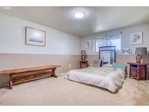 1424 SE 3rd Street Lincoln City OR 97367