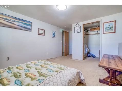 1424 SE 3rd Street Lincoln City OR 97367