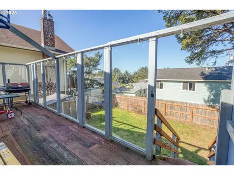 1424 SE 3rd Street Lincoln City OR 97367