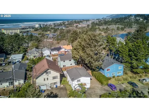 1424 SE 3rd Street Lincoln City OR 97367