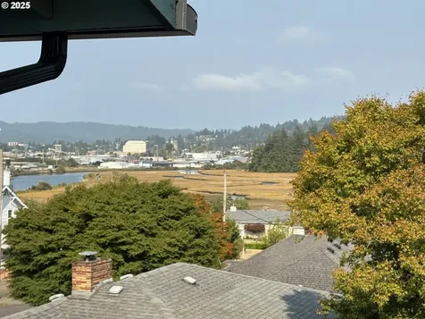 1169 Washington Avenue Coos Bay OR 97420