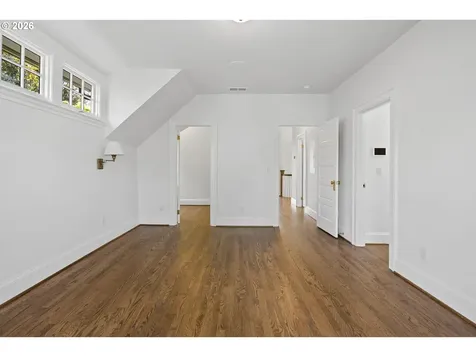 2467 NW Savier Street Portland OR 97210