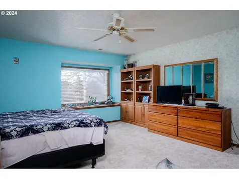 14871 NE Graham Street Portland OR 97230