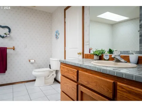 14871 NE Graham Street Portland OR 97230