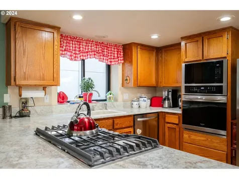 14871 NE Graham Street Portland OR 97230