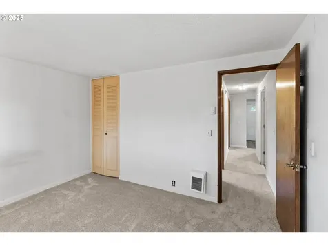 3826 Peppertree Drive Eugene OR 97402