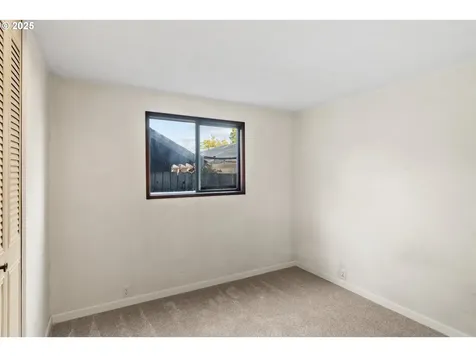 3826 Peppertree Drive Eugene OR 97402