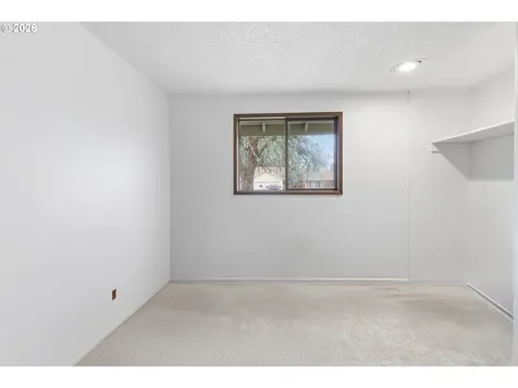 3826 Peppertree Drive Eugene OR 97402