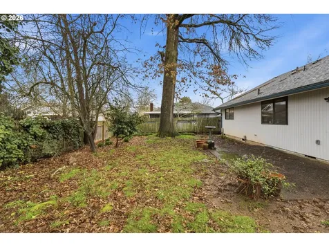 3826 Peppertree Drive Eugene OR 97402