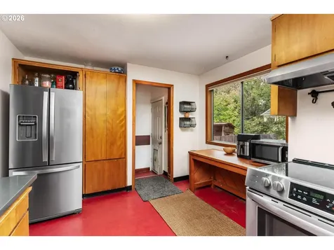 245 SE 108th Avenue Portland OR 97216