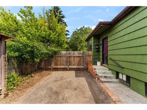 245 SE 108th Avenue Portland OR 97216