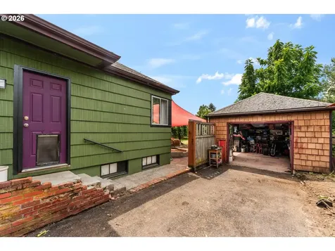 245 SE 108th Avenue Portland OR 97216