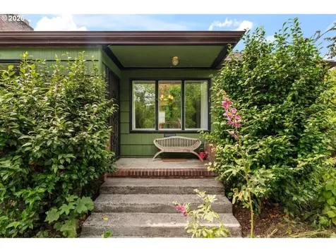 245 SE 108th Avenue Portland OR 97216