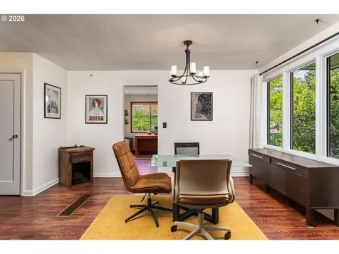 245 SE 108th Avenue Portland OR 97216