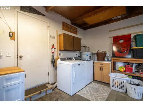 4009 Filbert Street Tillamook OR 97141