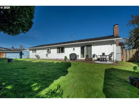 4009 Filbert Street Tillamook OR 97141