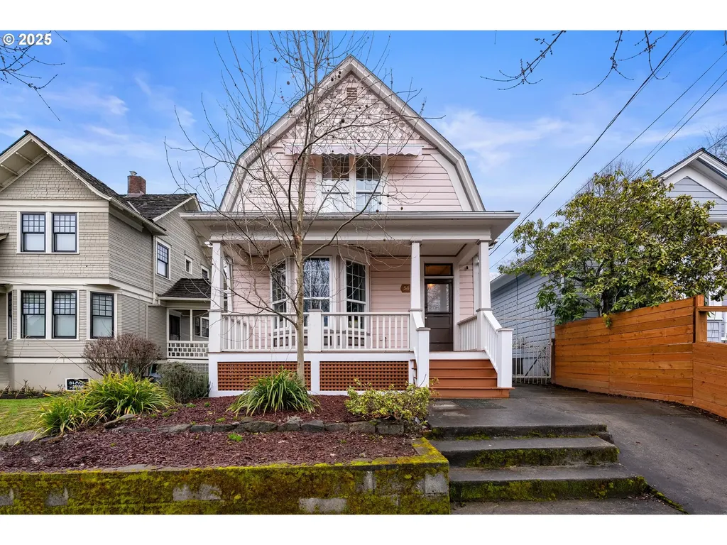 51 NE Graham Street Portland OR 97212