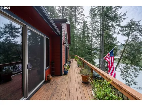 72312 Potlatch Road Lakeside OR 97449