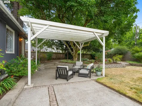 1639 23rd Avenue Longview WA 98632
