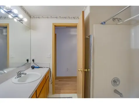 17610 SE 22nd Street Vancouver WA 98683