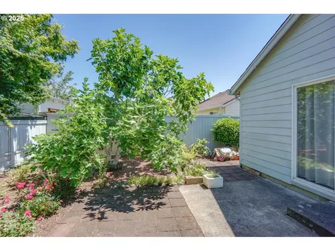 17610 SE 22nd Street Vancouver WA 98683