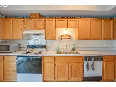 17610 SE 22nd Street Vancouver WA 98683