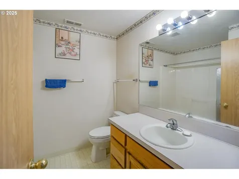17610 SE 22nd Street Vancouver WA 98683