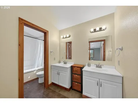 1020 Spooner Ridge Lane Oakland OR 97462