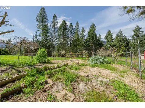 1020 Spooner Ridge Lane Oakland OR 97462