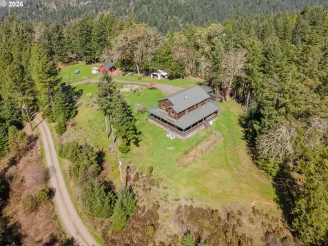1020 Spooner Ridge Lane Oakland OR 97462