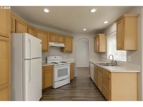 37324 Green Mountain Street Sandy OR 97055