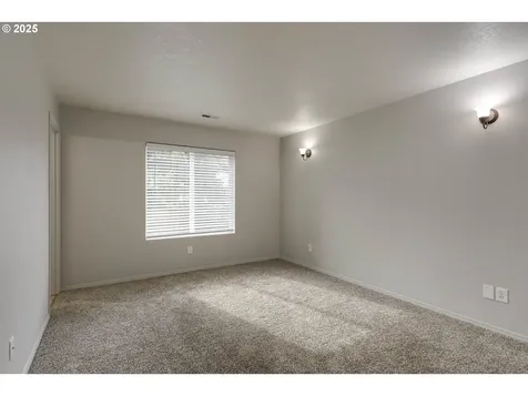 37324 Green Mountain Street Sandy OR 97055