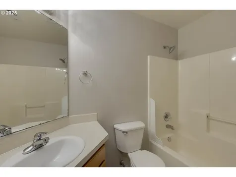 37324 Green Mountain Street Sandy OR 97055