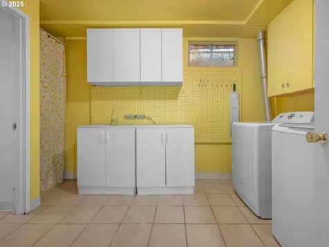 3310 SW 66th Avenue Portland OR 97225