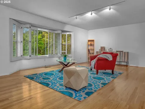 3310 SW 66th Avenue Portland OR 97225